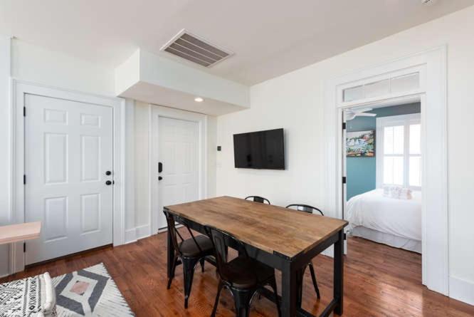 The Quarters On Spring Hotell Charleston Exteriör bild